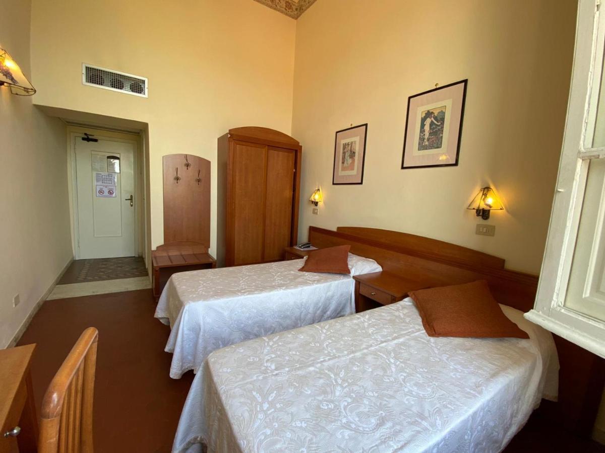 Hotel Italia Марина-ди-Масса Экстерьер фото