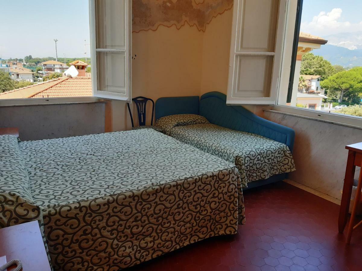 Hotel Italia Марина-ди-Масса Экстерьер фото