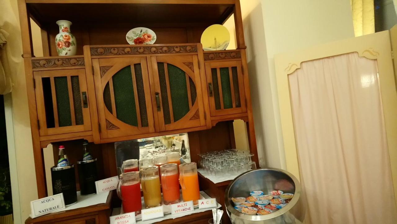 Hotel Italia Марина-ди-Масса Экстерьер фото